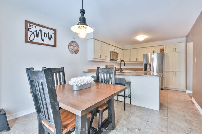 212 Maplewood Dr, House other with 3 bedrooms, 3 bathrooms and 4 parking in Angus ON | Image 14