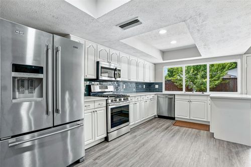 6203 Rainier Rd, Plano, TX, 75023-4401 | Card Image