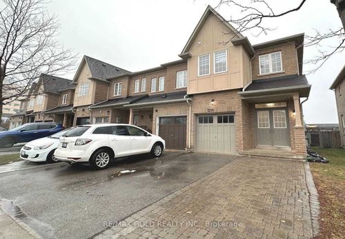 2295 Stone Glen Cres, Oakville, ON, L6M0C8 | Card Image