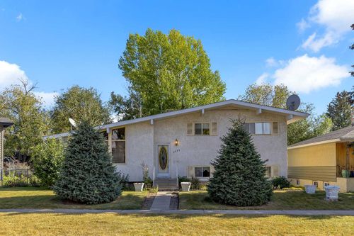 3224 Carol Dr Nw, Calgary, AB, T2L0K6 | Card Image