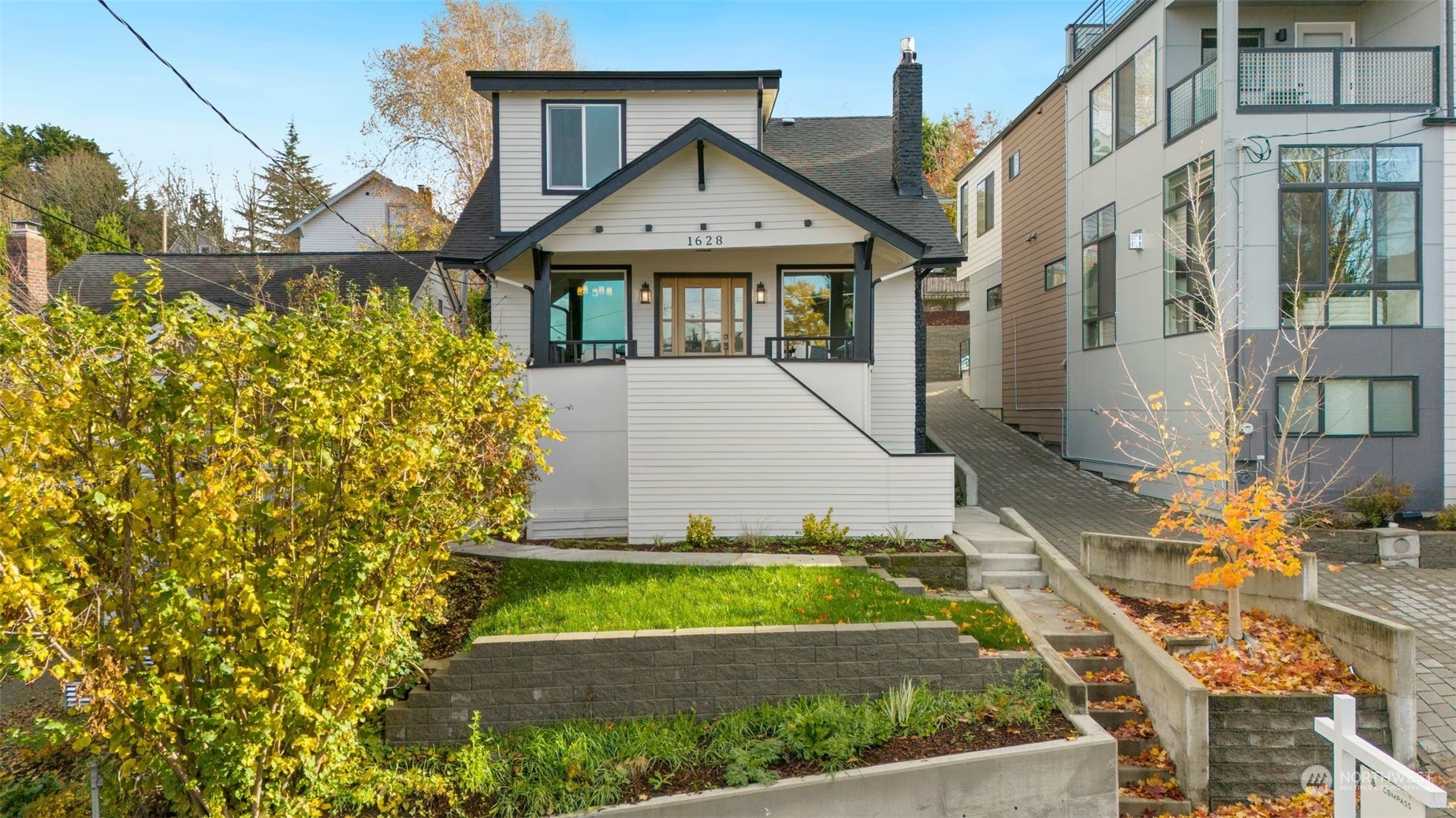 32nd Ave, Seattle, WA 98122
