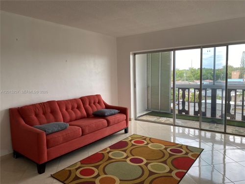 408c-215 Se 3rd Ave, Hallandale Beach, FL, 33009-5685 | Card Image