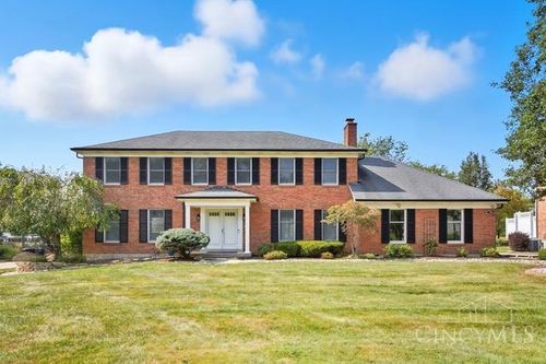 10117 Bennington Dr, West Chester, OH, 45241-1257 | Card Image