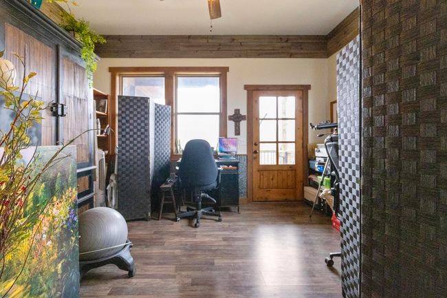 Office area off the Primary Bedroom | Image 29