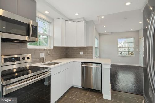 apt-6-17 S 44th St, PHILADELPHIA, PA, 19104-3204 | Card Image