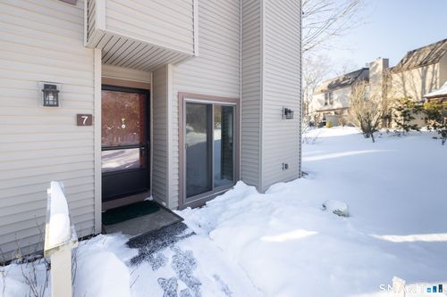 7-7 Maple Ln, Avon, CT, 06001-4523 | Card Image