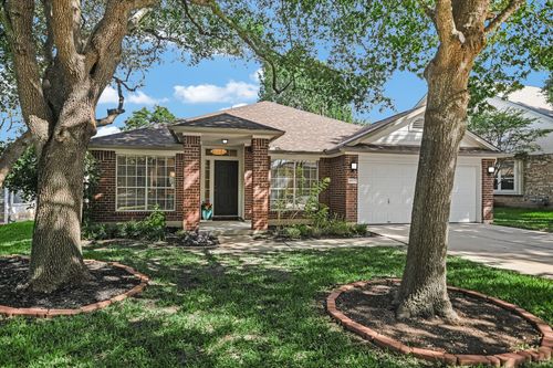 8909 Lanna Bluff Loop, Austin, TX, 78749-3677 | Card Image