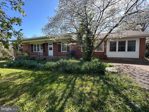 14172 Hicks Ln, Gordonsville, VA, 22942-8608 | Card Image