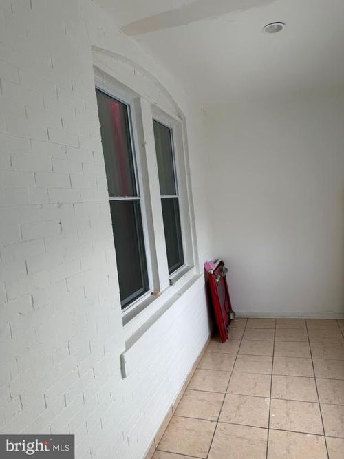 1056 Everett St, CAMDEN, NJ, 08104-1508 | Card Image