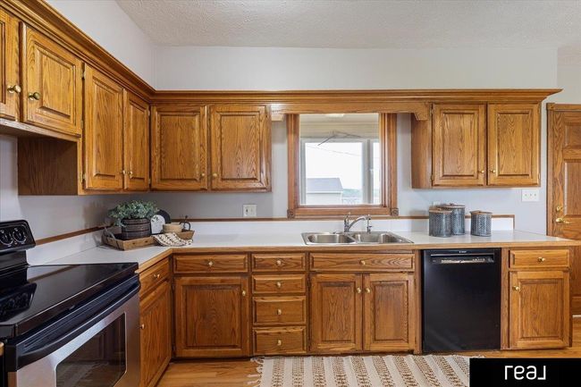 31506 Pioneer Trl, House other with 6 bedrooms, 3 bathrooms and 8 parking in Treynor IA | Image 20