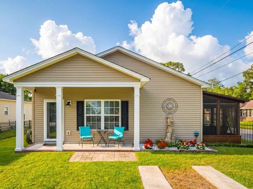 823 Minnie St, Charleston, SC, 29407-6143 | Card Image