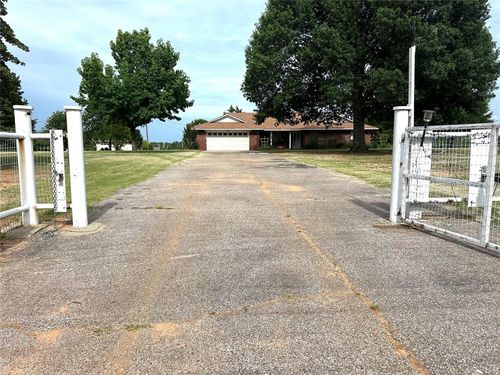 17701 Drummond Rd, Shawnee, OK, 74801-5610 | Card Image