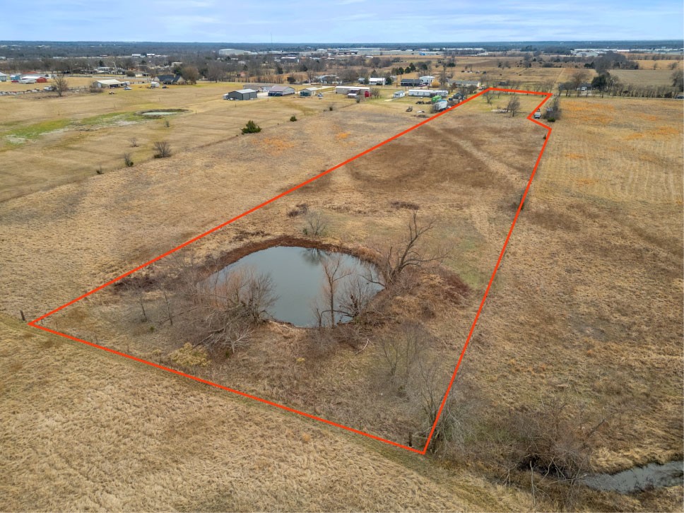 Land in Greenville