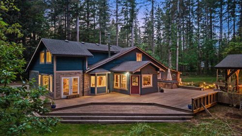 9525 Doyle Rd, Black Creek, BC, V9J1E7 | Card Image