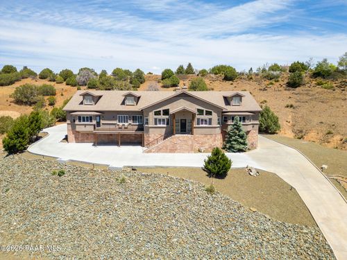 11090 E Ironwood Ln, Dewey-Humboldt, AZ, 86327-5520 | Card Image