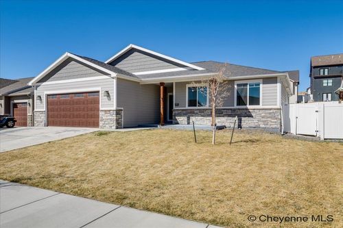 5612 Opal Dr, Cheyenne, WY, 82009-5840 | Card Image