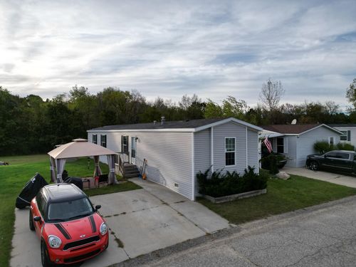 10455 Morning Starway Drive Se, Rockford, MI, 49341 | Card Image