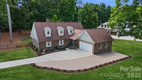 4724 Weddington Matthews Rd, Matthews, NC, 28104-9410 | Card Image