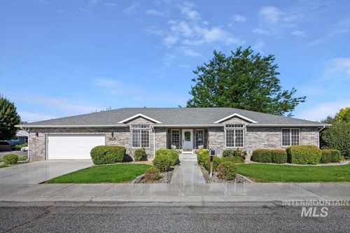 1105 Utah St, Gooding, ID, 83330-1750 | Card Image
