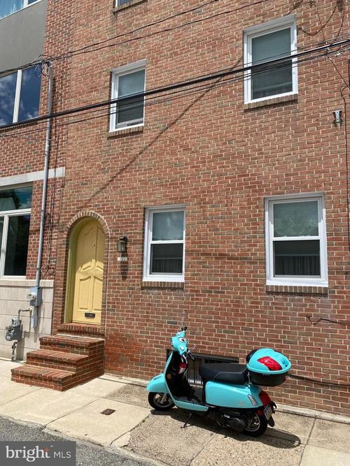 fl-3rd-715 Kimball St, PHILADELPHIA, PA, 19147-4708 | Card Image