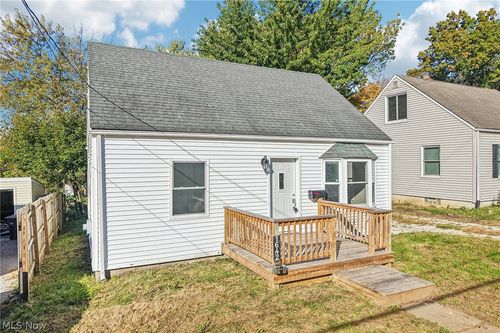 1642 Highview Ave, Akron, OH, 44301-2716 | Card Image