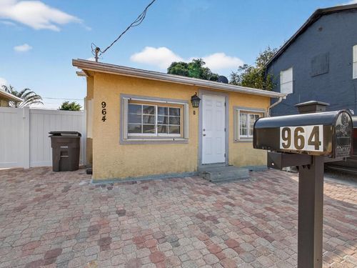 964 W Lakewood Rd, West Palm Beach, FL, 33405-3006 | Card Image