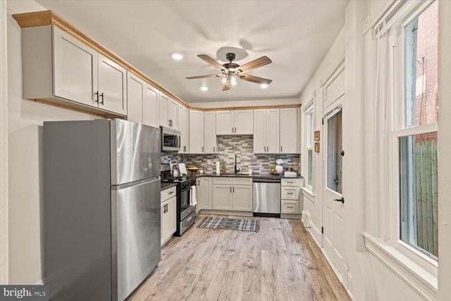 23 Hazel St, Townhouse with 3 bedrooms, 1 bathrooms and null parking in LANCASTER PA | Image 10