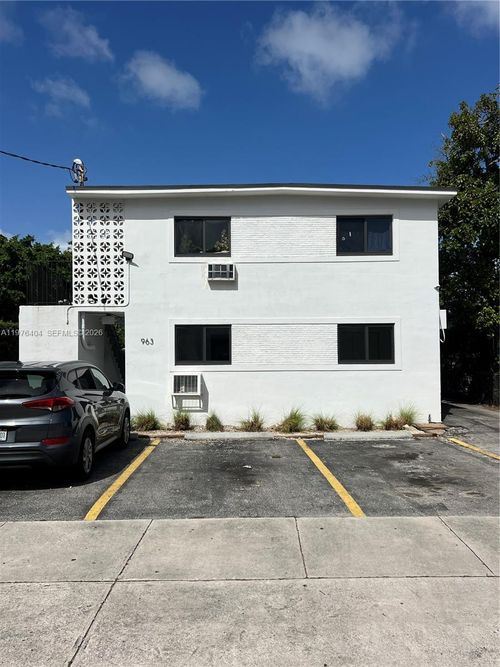 apt-3-963 Nw 5th St, MIAMI, FL, 33128-1232 | Card Image