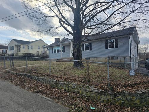 215 Harmon St, Paris, KY, 40361-1909 | Card Image