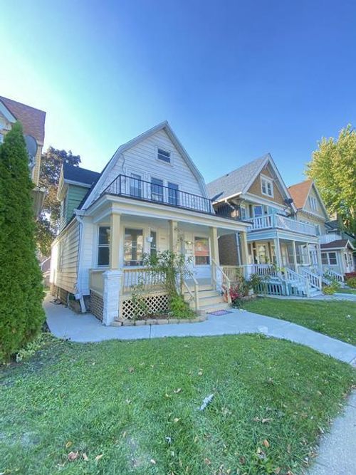 1009 S 35th Street S, Milwaukee, WI, 53215 | Card Image