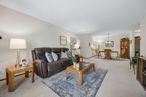 303-35 Nathan Ln N, Plymouth, MN, 55441-6359 | Card Image