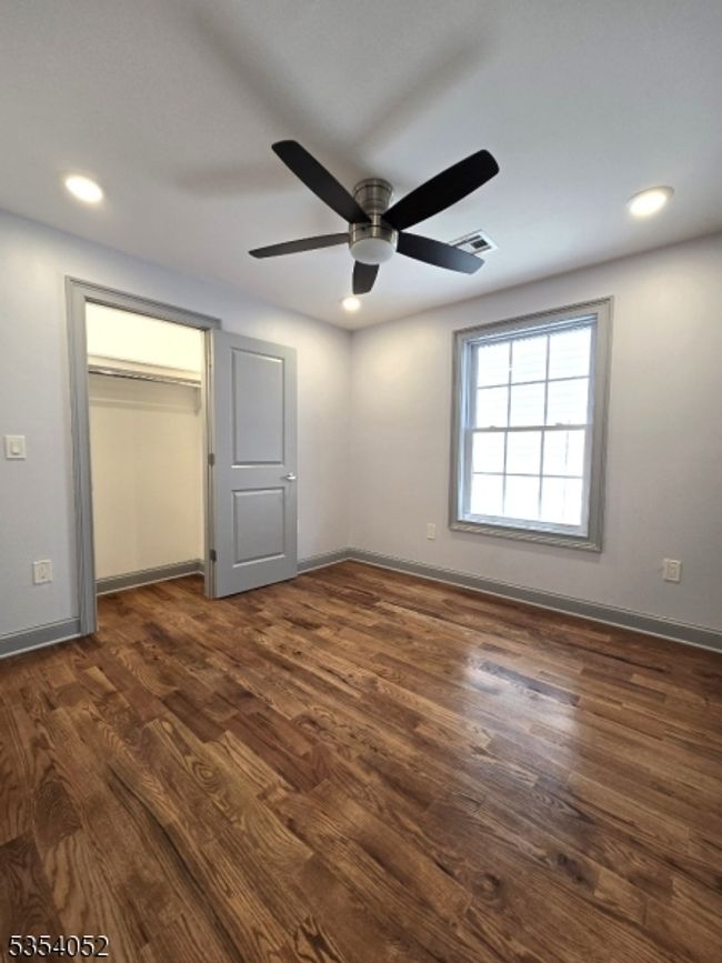 90 Seaview Ave, Home with 6 bedrooms, 4 bathrooms and null parking in Jersey City NJ | Image 29
