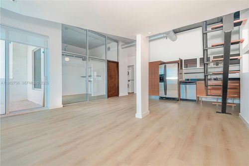 apt-607-10 Sw South River Dr, Miami, FL, 33130-1413 | Card Image