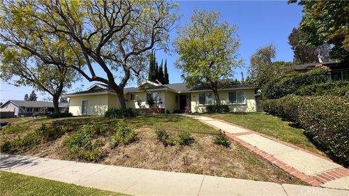 9931 Amestoy Ave, Northridge, CA, 91325-1602 | Card Image