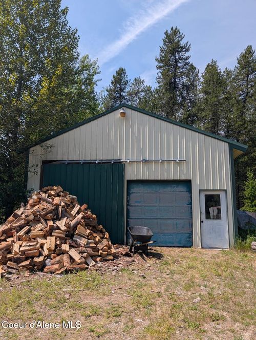 1807 Eileen Rd, Moyie Springs, ID, 83845-5124 | Card Image