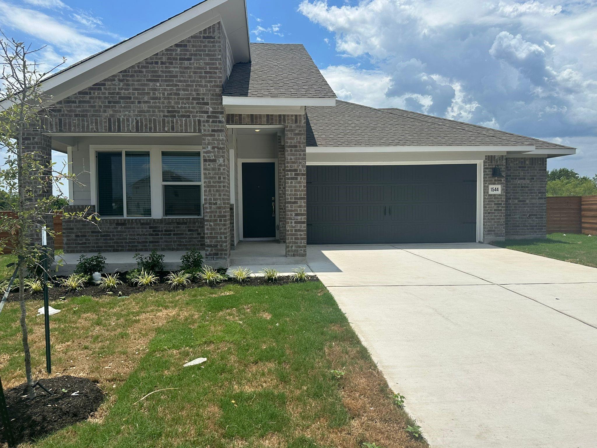 Residential Lease in Kyle 2