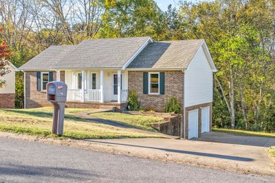 834 Buckhorn Dr, House other with 3 bedrooms, 2 bathrooms and 4 parking in Clarksville TN | Image 3