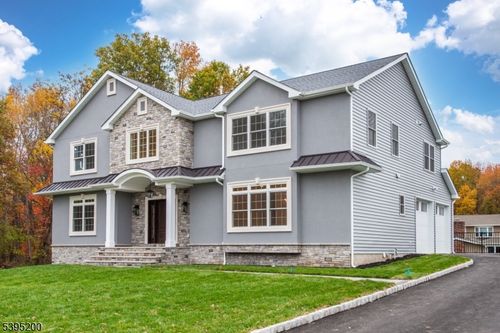 20 West Dr, Fairfield, NJ, 07004-1425 | Card Image