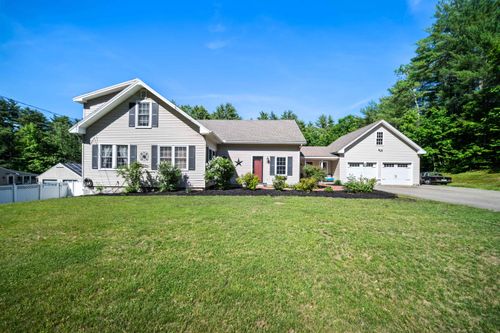 372 Mountain Rd, Concord, NH, 03301-6948 | Card Image