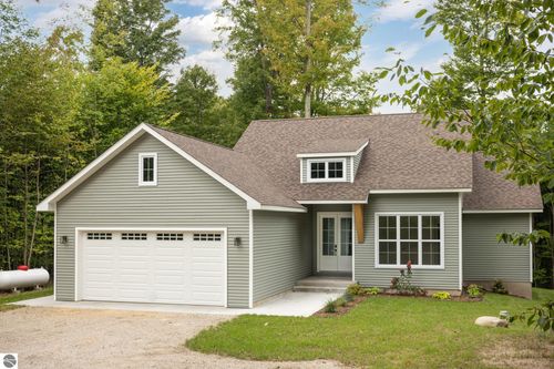 5686 W Timberview Trl, Empire, MI, 49630 | Card Image