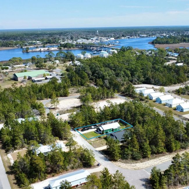 1727 Landing St, House other with 3 bedrooms, 2 bathrooms and 4 parking in Carrabelle FL | Image 12