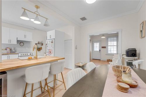 6 Ben Lomond Pl, Hamilton, ON, L8V2S7 | Card Image