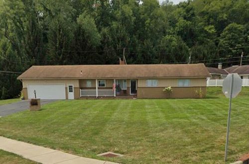 741 Country Club Dr, Newark, OH, 43055-1604 | Card Image