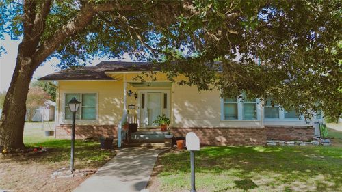 650 Avenue H, Somerville, TX, 77879-5143 | Card Image
