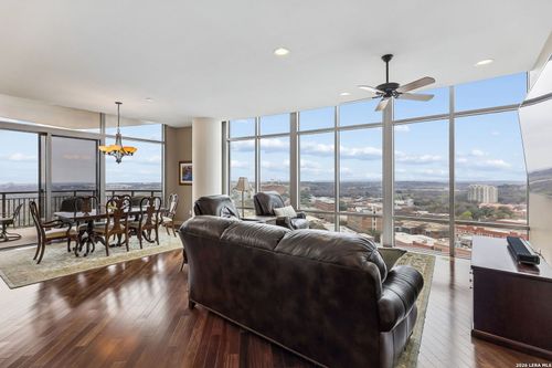 apt-1504-4242 Broadway, San Antonio, TX, 78209-6469 | Card Image