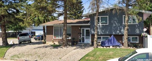 2 Mcdougall Crescent, Saskatoon, SK, S7L5C1 | Card Image