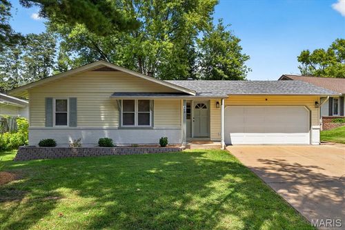 449 Madrina Ct, Ballwin, MO, 63021-6335 | Card Image