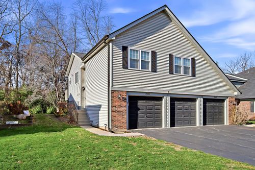 1500 Oak Valley Dr, Cary, IL, 60013-3501 | Card Image