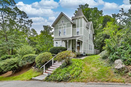 4 Hillside Ave, Wakefield, MA, 01880 | Card Image