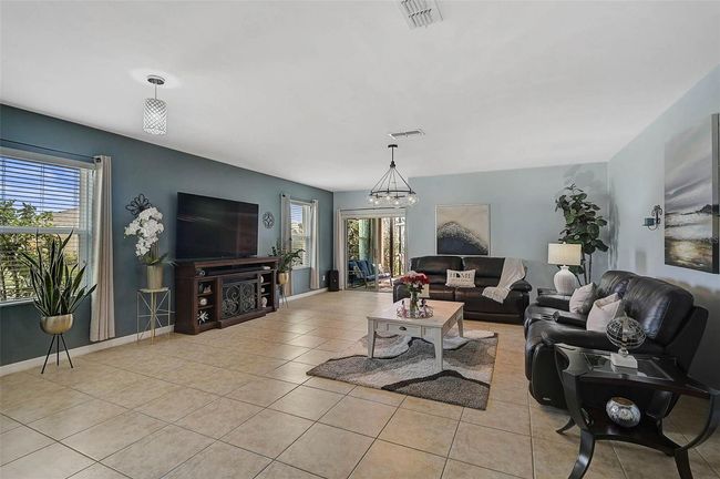 9032 Excelsior Loop, House other with 3 bedrooms, 2 bathrooms and null parking in VENICE FL | Image 4